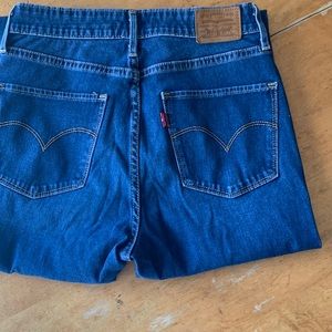 Levi’s 721 high rise skinny size 27